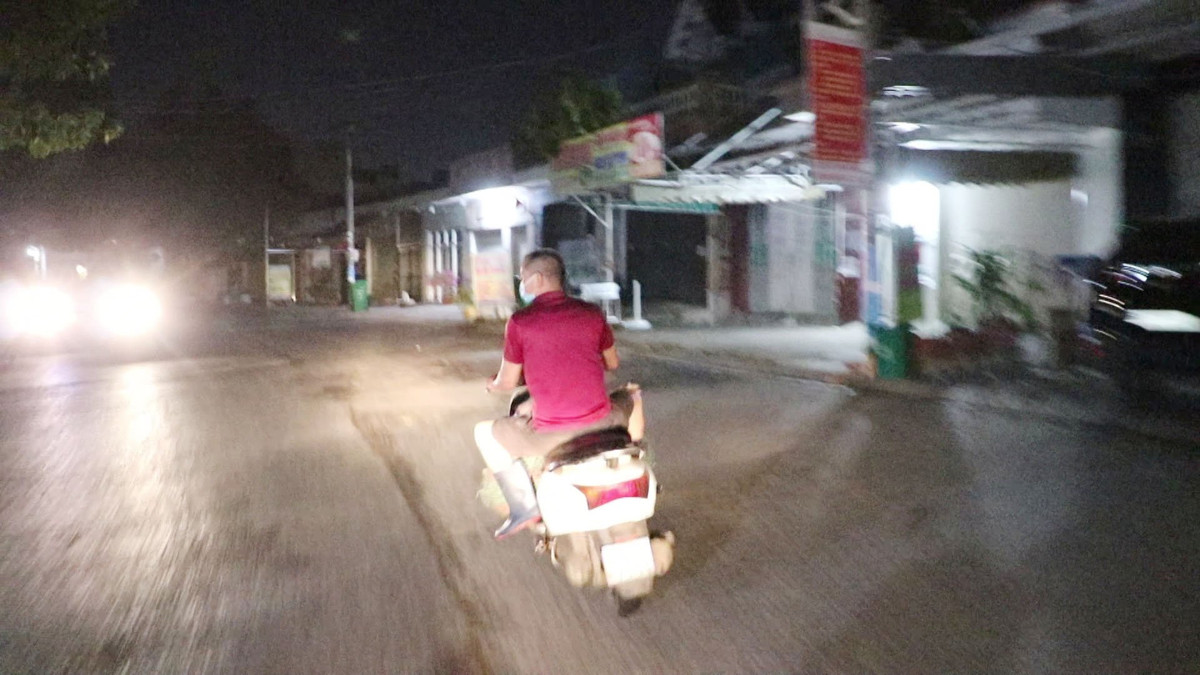 Dong Nai: Trang dem cung luc luong truy bat cac lo mo heo lau-Hinh-6