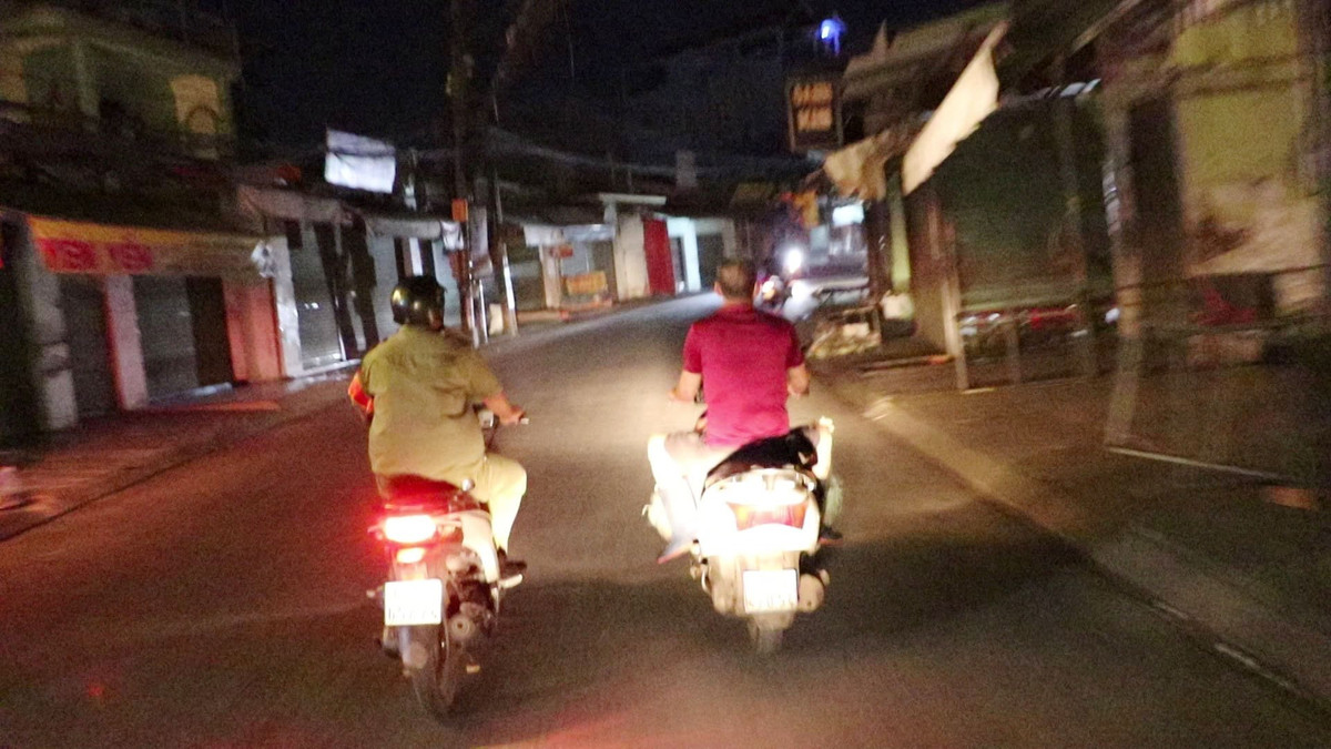 Dong Nai: Trang dem cung luc luong truy bat cac lo mo heo lau-Hinh-5