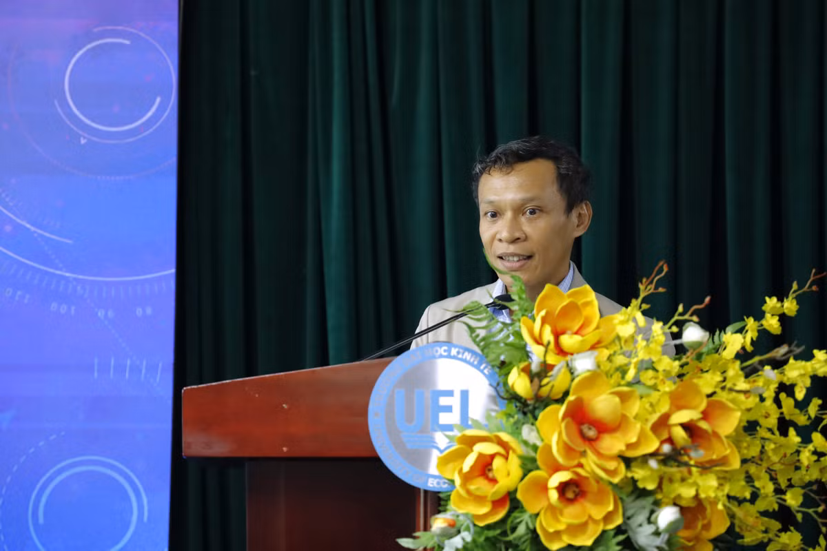 Hoi thao trach nhiem Hien phap thu hut nhieu nha khoa hoc, chuyen gia-Hinh-3