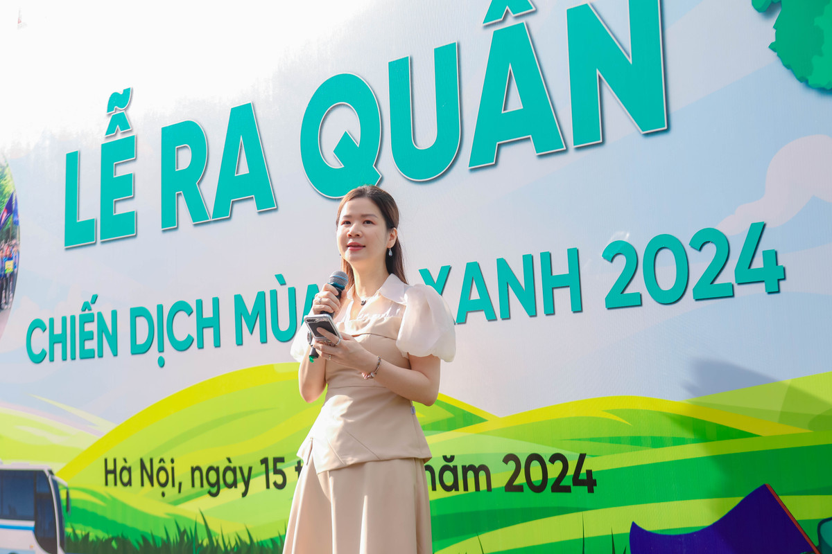 Hàng trăm chiến sĩ áo xanh ra quân “thắp sáng đường quê” - Hình 5 Hang tram chien si ao xanh ra quan “thap sang duong que”-Hinh-5