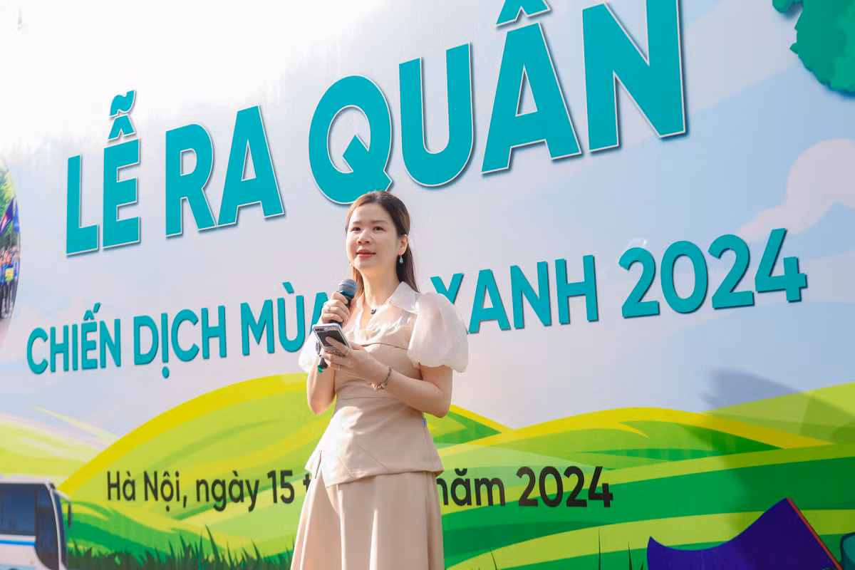 Hàng trăm chiến sĩ áo xanh ra quân “thắp sáng đường quê” - Hình 5 Hang tram chien si ao xanh ra quan “thap sang duong que”-Hinh-5