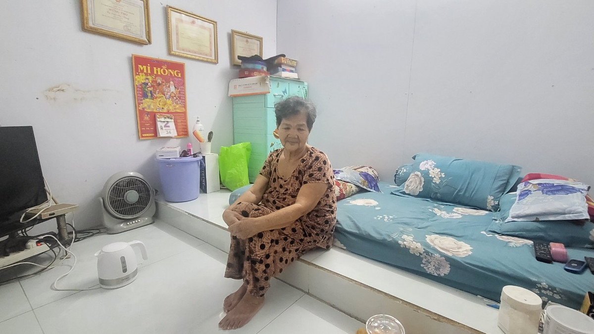 TP HCM: Người dân cạnh rạch Xuyên Tâm mong muốn sớm được di dời TP HCM: Nguoi dan canh rach Xuyen Tam mong muon som duoc di doi