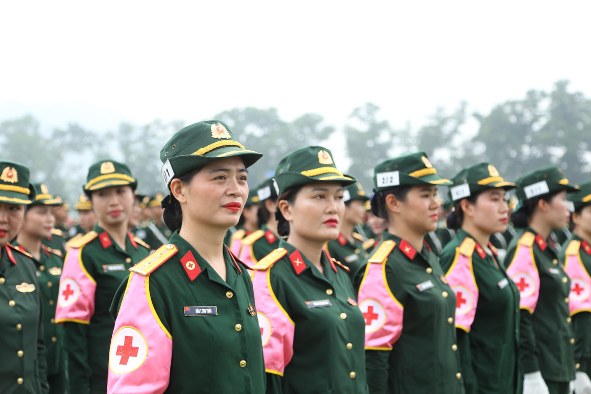 Nữ chiến sĩ Đào Thị Thu Thảo- Khối nữ sĩ quan Quân y.
