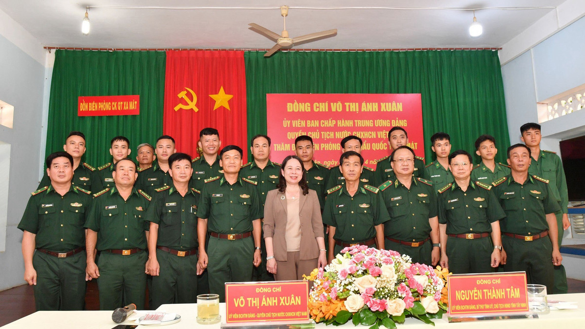 Quyen Chu tich nuoc tham Don Bien phong Cua khau Quoc te Xa Mat-Hinh-2