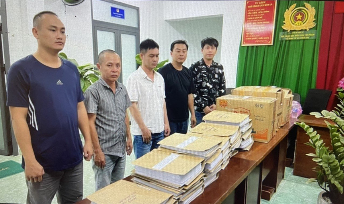 Cong an TPHCM khoi to 607 doi tuong trong thang 2/2024