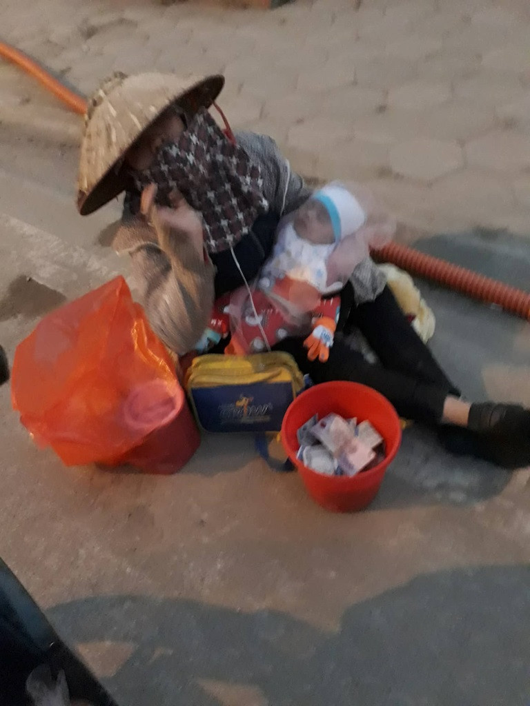 Cho tien an xin: Giup nguoi hay lam xau bo mat xa hoi?-Hinh-2