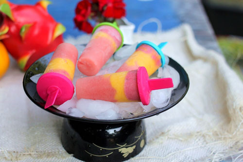 So với kem có một vị hoa quả, các que trộn nhiều vị hoặc dùng nguyên liệu trái cây đắt hơn (như kiwi, việt quất) sẽ có giá đắt hơn, từ 18.000 - 30.000 đồng/que.