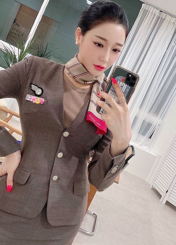 Xuất thân của Yuria là một tiếp viên hàng không, tuy nhiên dịch bệnh Covid-19 đã làm thay đổi nhiều thứ, khiến Yuria có hướng phát triển khác.