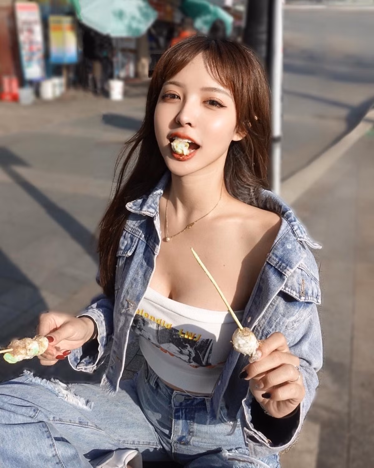 Các fan hâm mộ của Tiểu U hi vọng cô nàng sẽ luôn giữ được hướng đi đúng đắn, ngày một nổi tiếng hơn.