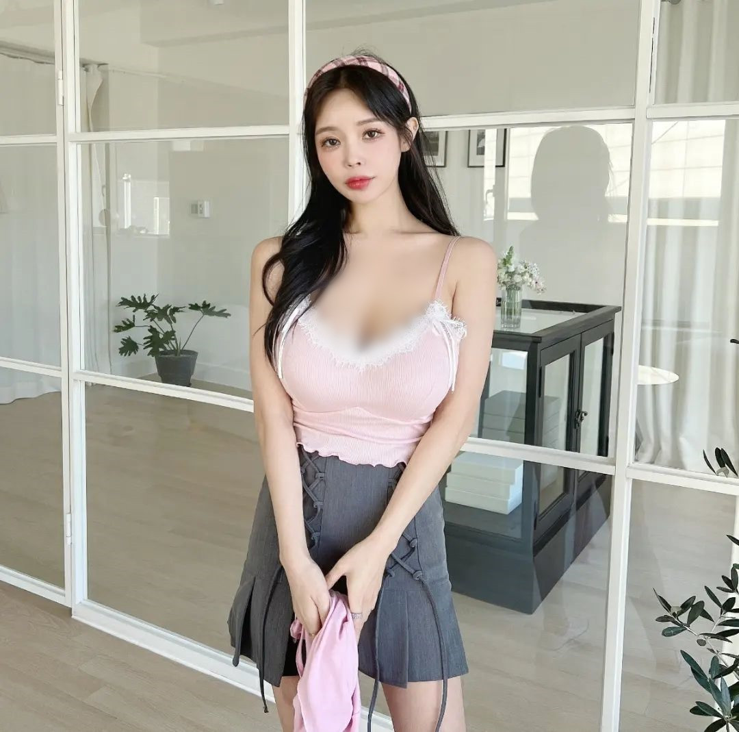Xem thêm một số hình ảnh của hot girl Hàn Quốc Coco.