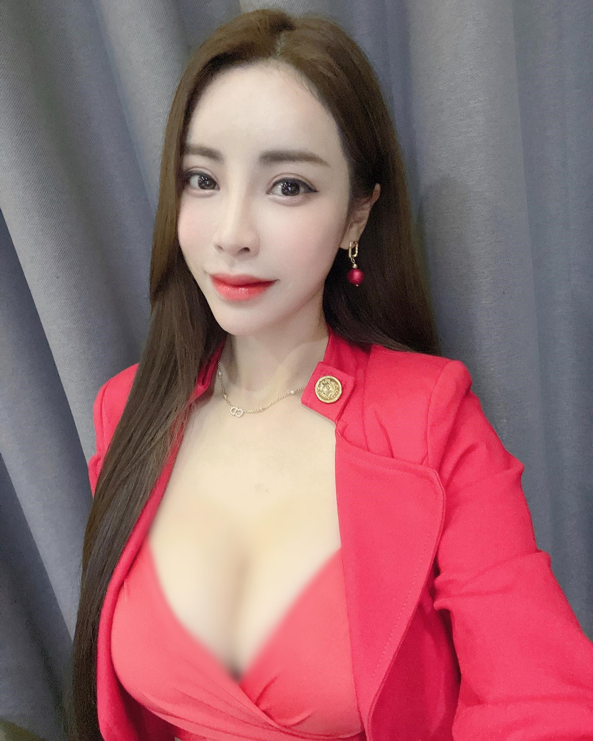 Sở trường của Angel Liya là ca hát, chất giọng ngọt ngào của cô nàng đã từng khiến nhiều khán giả khuyên cô nàng lấn sân sang làm ca sĩ hoặc streamer.