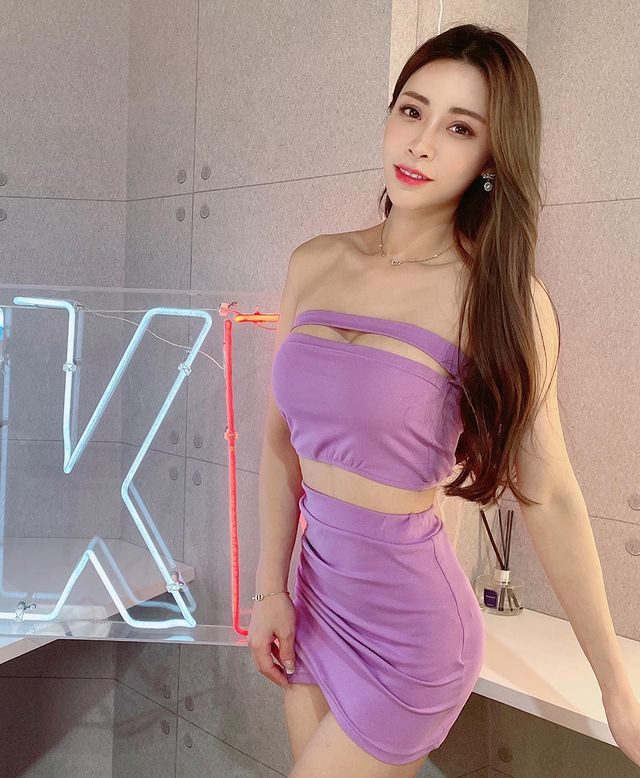 Theo hot girl, chỉ có thân hình đẹp thì mới có thể thoải mái diện đồ mà mình thích.