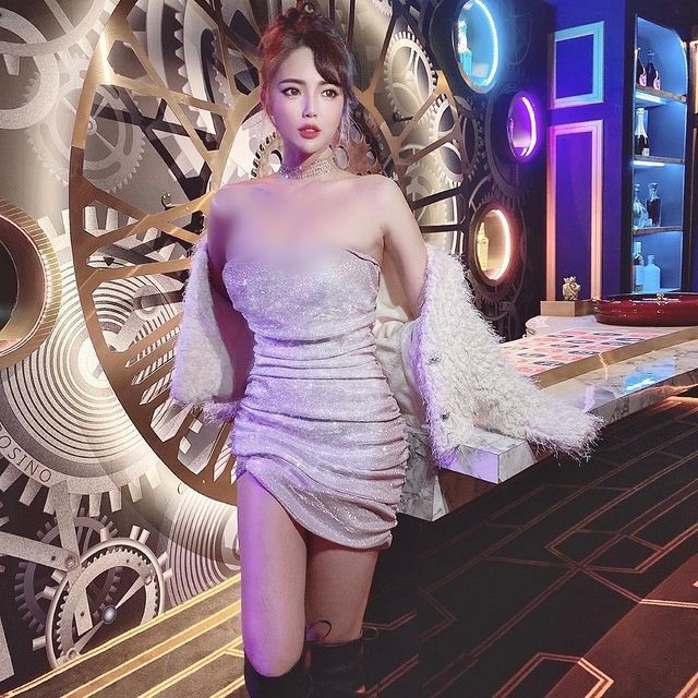 Từ trước đến nay, Chu Miêu Miêu cũng được đánh giá là một trong những hot girl gợi cảm ít dùng chiêu trò, nổi tiếng nhờ thực lực.