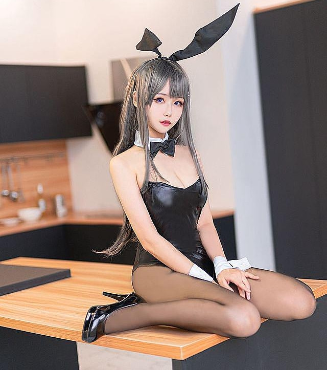 Trong ảnh là hot girl Quỳ Quỳ hóa thân thành nàng thỏ Play boy cực xinh đẹp, nóng bỏng.