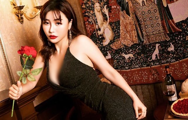 Liên tục đăng tải những hình ảnh xinh đẹp, nóng bỏng của mình lên trang cá nhân, có lẽ Lý Huyên muốn lấy lại thiện cảm của mọi người.