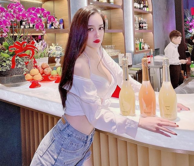 Hiện tại, số lượng người hâm mộ của Penny Chu cũng tăng rất nhanh, hi vọng hot girl sẽ ngày một nổi tiếng.
