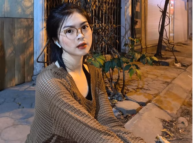 Huyền Trang sở hữu hàng chục ngàn fan hâm mộ trên các trang mạng xã hội nhờ tài năng và vẻ ngoài xinh đẹp.