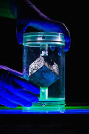 Phòng thí nghiệm của Đức quốc xã nằm bên dưới một nhà thờ ở thị trấn Haigerloch. Trước kia, đó là một hầm bia và khoai tây. Ngày nay, di tích của cơ sở dưới lòng đất này được gọi là Bảo tàng Atomkeller.