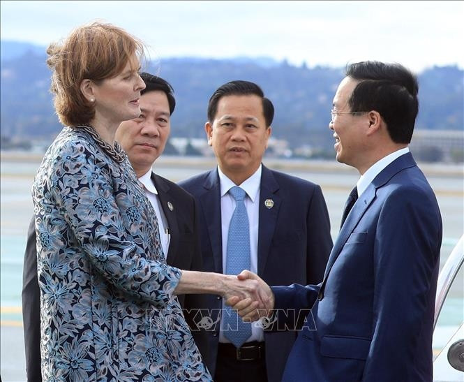 Chu tich nuoc den San Francisco, bat dau tham du Tuan le Cap cao APEC 2023