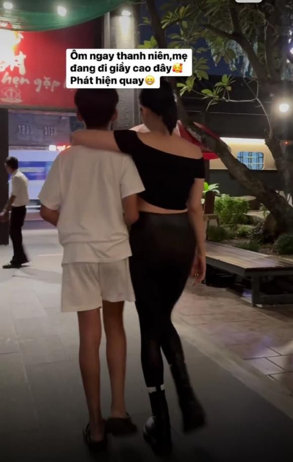 Lệ Quyên tự hào 'flex' chiều cao của con trai, ngang ngửa với mẹ Le Quyen tu hao 'flex' chieu cao cua con trai, ngang ngua voi me