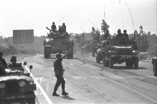 Theo ước tính, hơn 200.000 người Ai Cập, Syria, Jordan, Iraq thương vong trong cuộc chiến này. Trong khi đó, Israel có khoảng 800 người thiệt mạng và bị thương.