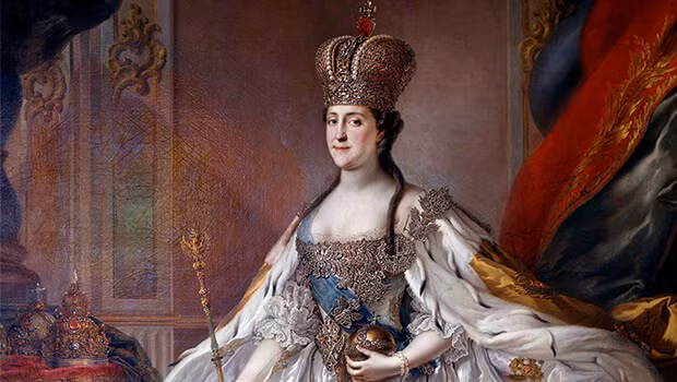 Trước khi trở thành nữ hoàng, bà là công chúa nước Phổ. Khi đến tuổi kết hôn, bà được sắp xếp cuộc hôn nhân chính trị với hoàng tử Peter II (con trai của Peter Đại đế).