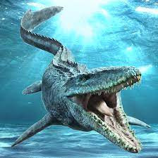 Tổ tiên của Mosasaurus là loài thằn lằn nhỏ trên cạn. Sau một thời gian tiến hóa, loài này dần thích nghi với môi trường biển. Trong đó, bàn chân của chúng có màng, cơ thể thon dài và linh hoạt, đầu và hàm của chúng đều to lớn và khỏe mạnh hơn.