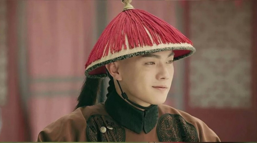 Về sau, Viên Thế Khải trở thành Đại Tổng thống lâm thời và Đại Tổng thống Trung Hoa Dân quốc. Tiếp đến, ông thỏa hiệp cho Nhật Bản chiếm đóng một phần lãnh thổ để được họ giúp lên ngôi hoàng đế. Tuy nhiên, Viên Thế Khải chỉ làm hoàng đế được 83 ngày rồi tử vong. Đội quân thị vệ sau đó tan rã và biến mất khỏi lịch sử. Ảnh trong bài mang tính minh họa.