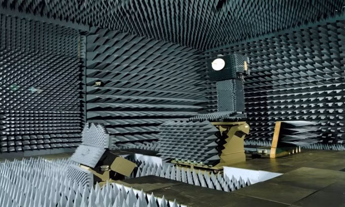 Nằm ở Trung tâm bay vũ trụ Goddard tại Greenbelt, Maryland, Phòng không tiếng vọng điện từ Goddard (GEMAC) của NASA đóng vai trò thử nghiệm ăngten trong hơn 50 năm qua.