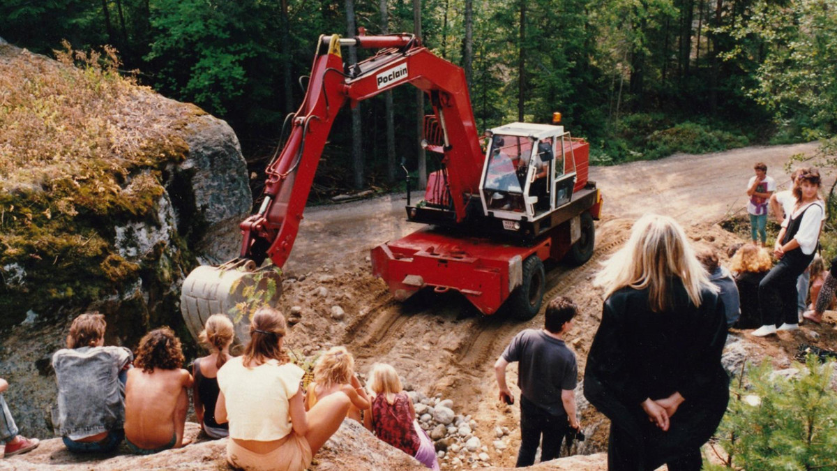 Theo lời kể của ông Bock, Lemminkäinen đã chôn giấu kho báu khổng lồ gồm khoảng 50.000 viên đá quý như hồng ngọc, lam ngọc, kim cương, ngọc lục bảo và lượng lớn vàng.