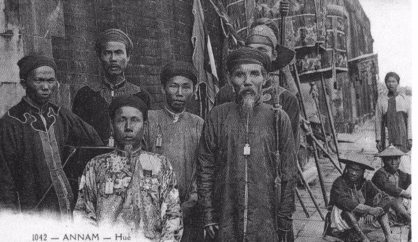 Các vị quan nhà Nguyễn ở nhiều độ tuổi khác nhau.