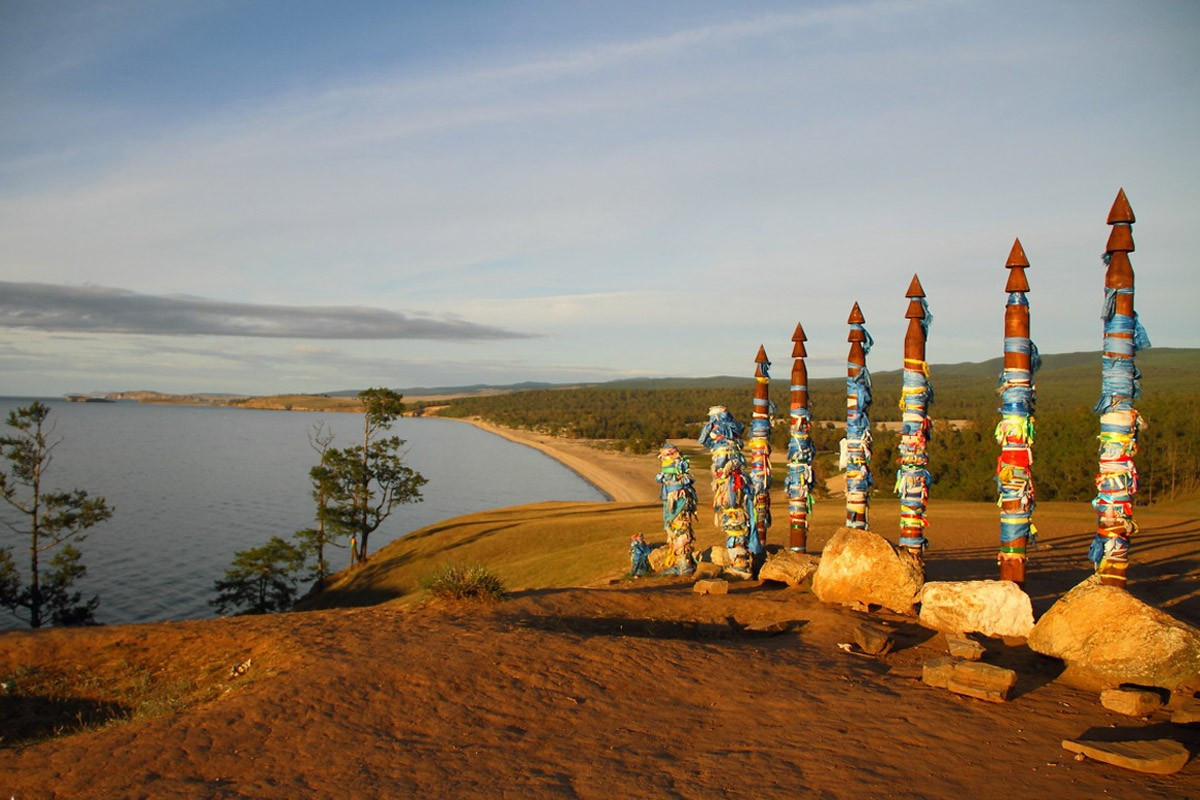 Kho vàng khổng lồ này được cho là liên quan đến Sa hoàng Nicholas II. Theo truyền thuyết, Sa hoàng Nicholas II đã hạ lệnh chuyển 1.600 tấn vàng trong kho đi cất giấu.