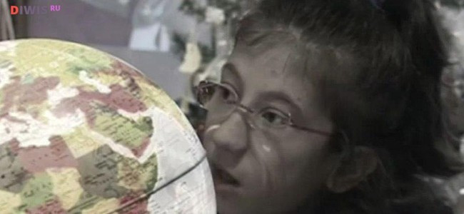 Về sau, gia đình mới quyết định chia sẻ câu chuyện của con gái. Theo họ, Kaede lần đầu đưa ra tiên đoán khi 5 tuổi. Khi đó, cô bé dự đoán rằng, người chị em họ có thể bị gãy chân. Sau khi nghe xong, gia đình và người thân không để tâm đến lời nói của Kaede. Tuy nhiên, khi sự việc xảy ra đúng như vậy, mọi người mới nhớ đến lời tiên tri của Kaede đã ứng nghiệm.