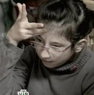 Theo Kaede, bà Vanga là một trong số những người giúp cô bé đưa ra những tiên đoán chính xác về tương lai như tình trạng tấn công khủng bố tràn lan ở châu Âu và việc ông Vladimir Putin trở thành Tổng thống vĩ đại của nước Nga.