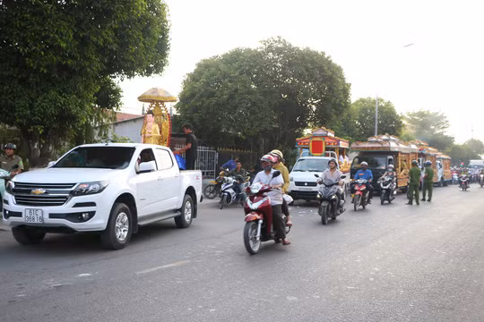 Khởi tố vụ án thảm sát ba mẹ con bà cháu ở Bình Dương - Hình 2 Khoi to vu an tham sat ba me con ba chau o Binh Duong-Hinh-2