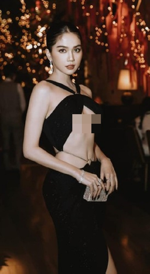 Trong những bức ảnh đăng tải trên trang cá nhân, người đẹp Trà Vinh “đốt mắt” người nhìn khi diện trang phục tôn dáng theo mốt “cá đuôi voi”.