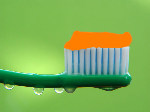 Theo chuyên gia, tỷ lệ tác động của bàn chải và kem đánh răng lần lượt là 9:1. Tỷ lệ này có nghĩa hành động chà xát của bàn chải mới thực sự mang lại hiệu quả làm sạch khoang miệng, kem đánh răng chỉ đóng vai trò phụ trợ.