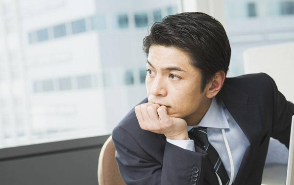 Ngoài tránh những thói quen sinh hoạt trên, nam giới 40-50 tuổi nên dành thời gian làm 3 việc này để củng cố sức khỏe, làm chậm quá trình lão hóa.