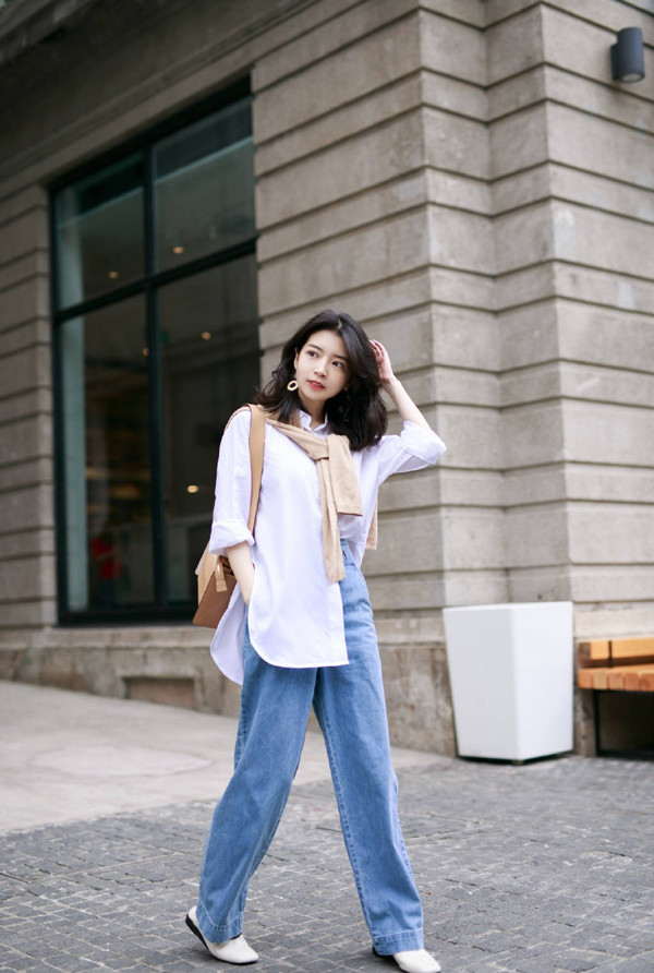 Để mặc đẹp, phụ nữ béo hay gầy nên tham khảo trang phục suông, không ôm sát. Những trang phục kiểu này vừa mang tới cảm giác thoải mái, dễ chịu, vừa giúp tôn đường nét cơ thể.