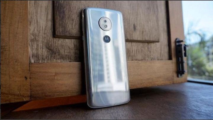 10. Chơi Moto G6 là một trong những điện thoại rẻ nhất trong danh sách, có kích thước nhỏ nhưng dung lượng pin lớn./.