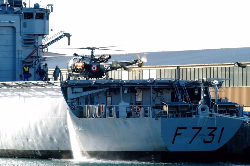 Tầm hoạt động tối đa của Prairial lên tới 19.000 km ở tốc độ hành trình 15 hải lý/h tương đương với khoảng 28km/h. Thậm chí tầm hoạt động của hộ vệ hạm này còn có thể đạt tới 24.000 km nếu nó di chuyển ở tốc độ hành trình thấp hơn, 12 hải lý tương đương với 22 km/h. Nguồn ảnh: Shipspot.