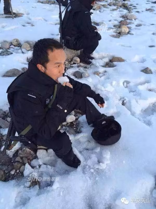 Đôi khi con đường để tiếp cận tới mục tiêu là quá gian nan, nước thậm chí cũng không có để uống. Nguồn ảnh: Sina.