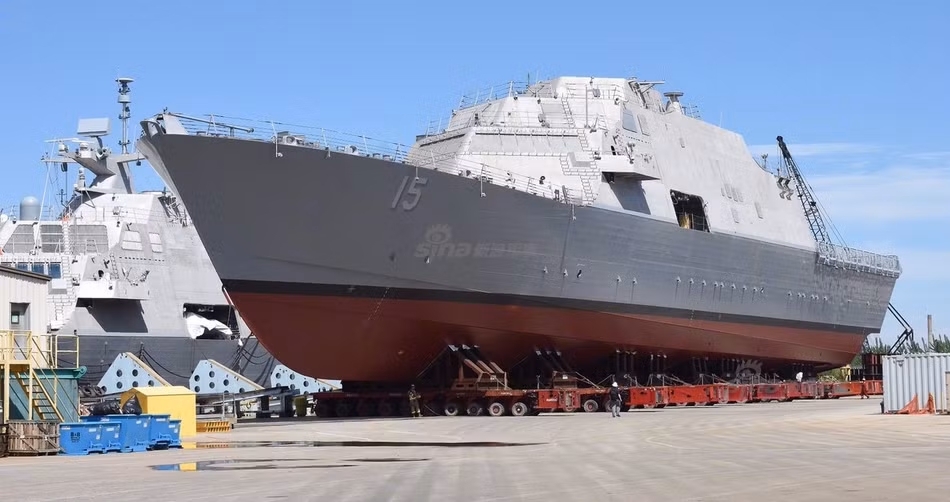 Tầm hoạt động tối đa của các tàu lớp tự do vào khoảng 6.500 km/h ở tốc độ 18 hải lý trên giờ tương đương với khoảng 33 km/h. Tàu có khả năng hoạt động liên tục trên biển khoảng 21 ngày trước khi phải nhận hàng tiếp tế. Nguồn ảnh: Sina.