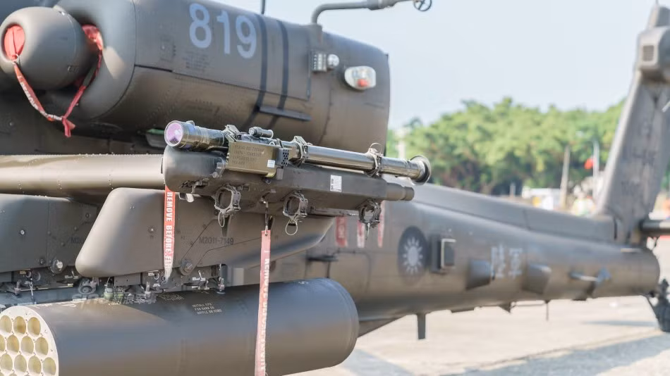 Ngoài Đài Loan, Apache AH-64E còn được sử dụng bởi Không quân Hoàng gia Anh và Hàn Quốc. Nguồn ảnh: Sina.