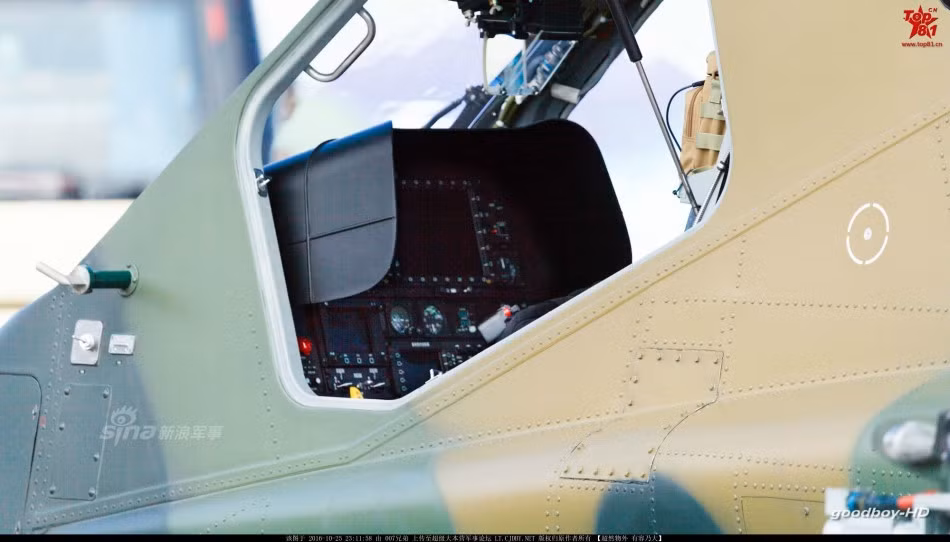 Các phiên bản Apache AH-64D trở về trước đều được nâng cấp từ những năm 90 của thế kỷ trước, mới nhất trong các phiên bản Apache mà đã được hoàn thiện chỉ có thể là những chiếc AH-64F vừa mới được cải tiến vào năm 2014 vừa rồi nhưng chúng chỉ được nâng cấp về mặt động cơ và càng đáp. Nguồn ảnh: Sina.