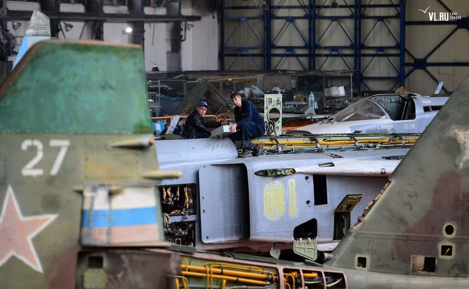 Thậm chí, Su-25 còn đang được Nga sử dụng cho cuộc chiến chống khủng bố ở chiến trường Syria. Nguồn ảnh: Sina.