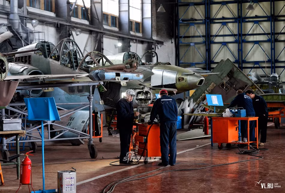 Nhà máy 322 hiện là nơi bảo dưỡng, nâng cấp các máy bay chiến đấu Su-24, Su-25 và một số loại khác đang phục vụ trong Không quân Nga. Nguồn ảnh: Sina.