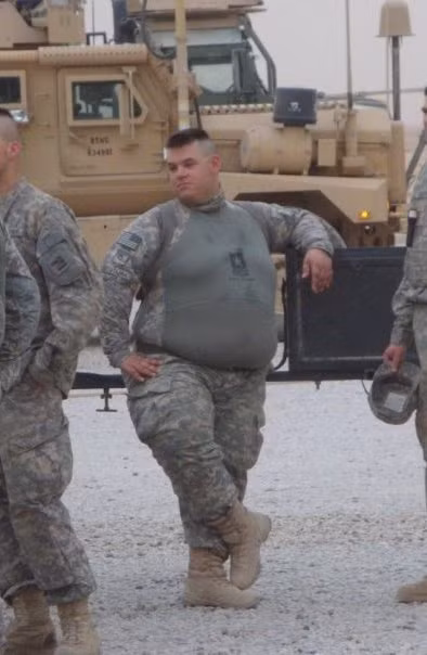 Với những người bình thường, thừa cân chỉ đơn giản ảnh hưởng đến vấn đề tâm lý, ngoại hình và sức khỏe. Với những binh lính trong quân ngũ, thừa cân có thể sẽ ảnh hưởng trực tiếp tới tính mạng của người họ và của đồng đội. Nguồn ảnh: Taringa.