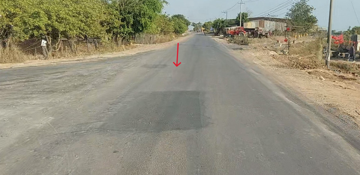 Ông Nguyễn Văn Na (ngụ xã Ya Tờ Mốt) cho biết: khi Nhà nước có chủ trương đầu tư xây dựng tuyến đường đã mở ra cơ hội thông thương hàng hóa nông sản cho người dân liên xã, Ia Lốp, Ia Rvê, Ya Tờ Mốt đi trung tâm huyện Ea Súp, chúng tôi rất vui mừng.