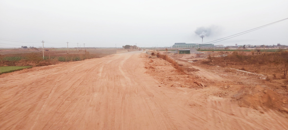 Ngày 8/12/2022, Ban Quản lý dự án đầu tư xây dựng công trình giao thông và nông nghiệp phát triển nông thôn tỉnh Đắk Lắk ra quyết định 758/QĐ- BQLDAGTNN, phê duyệt danh sách nhà thầu đáp ứng yêu cầu kỹ thuật, gói thầu thi công xây dựng thuộc dự án: Đường giao thông nối từ ngã ba Quảng Đại, xã Ea Rốk đi Quốc lộ 14C, huyện Ea Súp. Kết quả đánh giá, Liên danh Công ty CP Xây dựng Đắk Lắk – Công ty TNHH Xây dựng Phú Thịnh là nhà thầu đạt kỹ thuật.